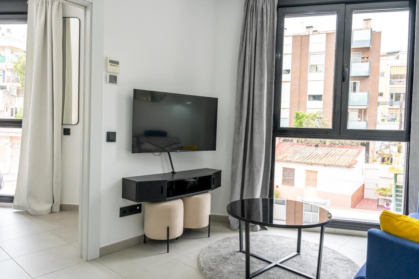 Modern Wave Escape Apartment With Private Parking And Rooftop Pool By Namaste Elite Torremolinos Buitenkant foto