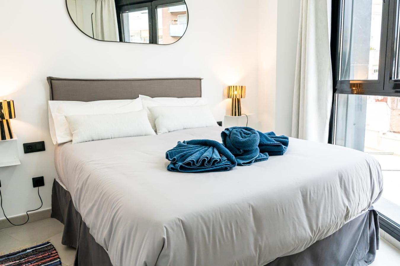 Modern Wave Escape Apartment With Private Parking And Rooftop Pool By Namaste Elite Torremolinos Buitenkant foto